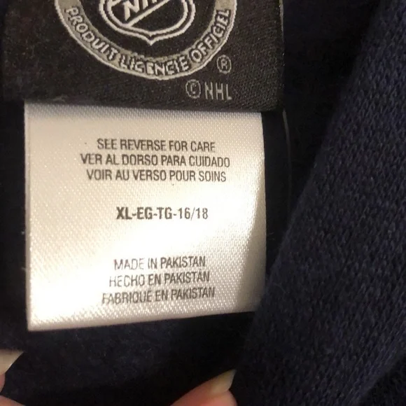 NHL Nashville Predators Pullover Hoodie - Picture 4 of 5